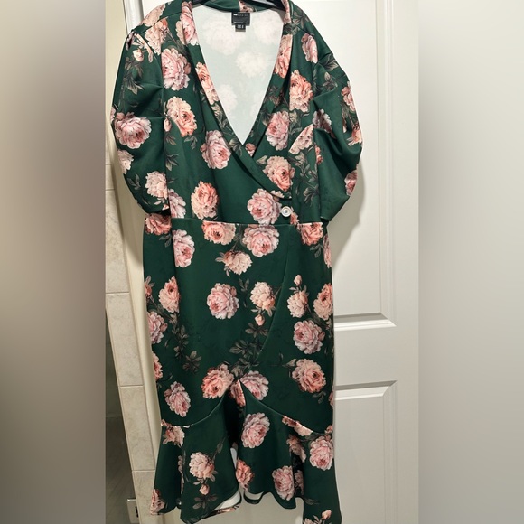 ASOS DESIGN Curve puff sleeve tux midi dress in teal floral print size 24 - Picture 6 of 6